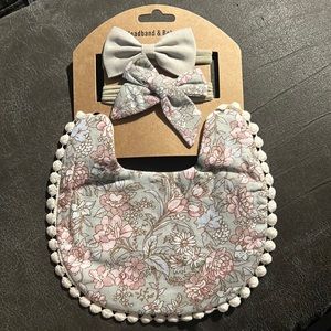 Boutique boho baby girl bib and 2 bow headband baby shower set vintage floral